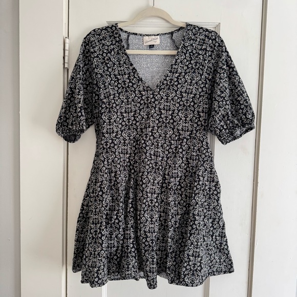 Universal Thread Elbow Sleeve V Neck Mini A Line Dress Women XS Black Floral - Picture 12 of 16
